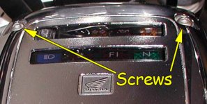 Light cluster screws